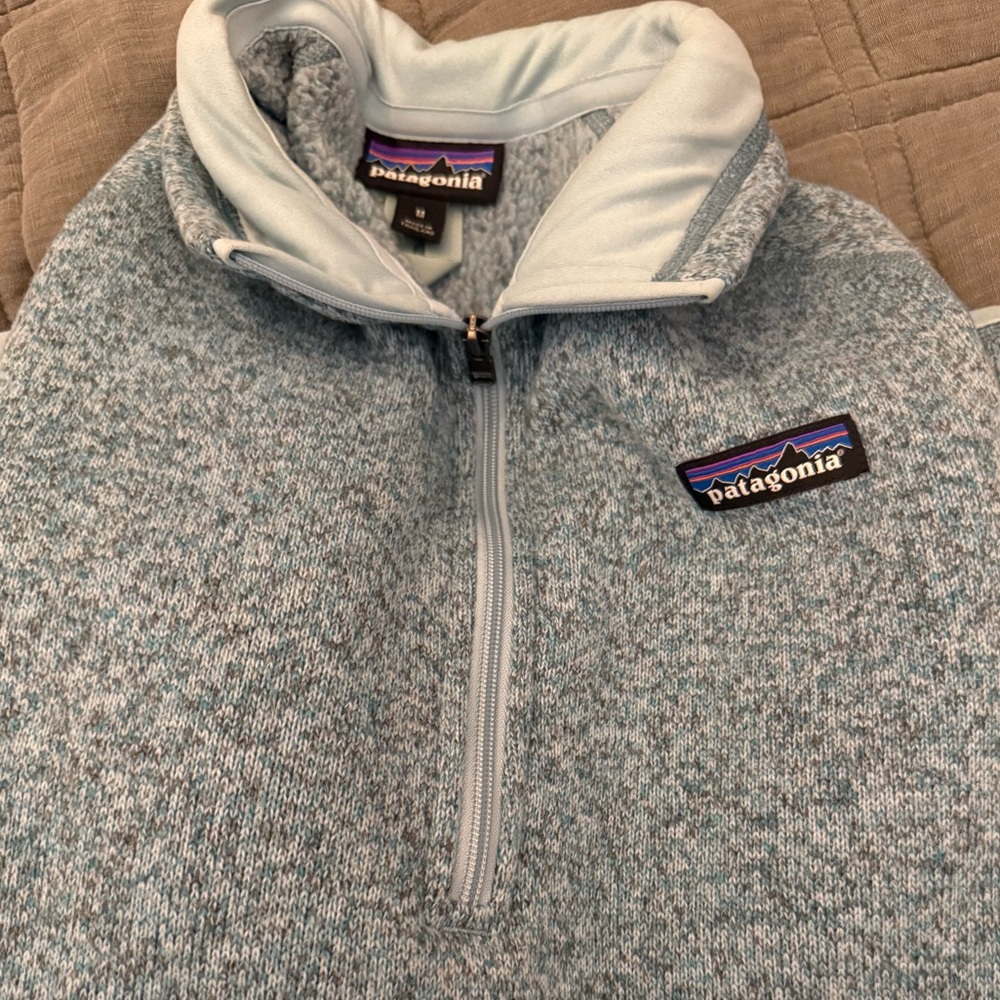Patagonia Women's Heather Light Blue Quarter-Zip Fleece Pullover